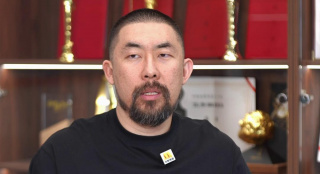 红艳的妻子